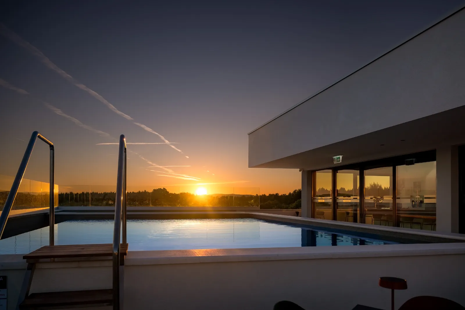 Bar mit Pool in Sibenik mit Top Aussicht auf das Meer