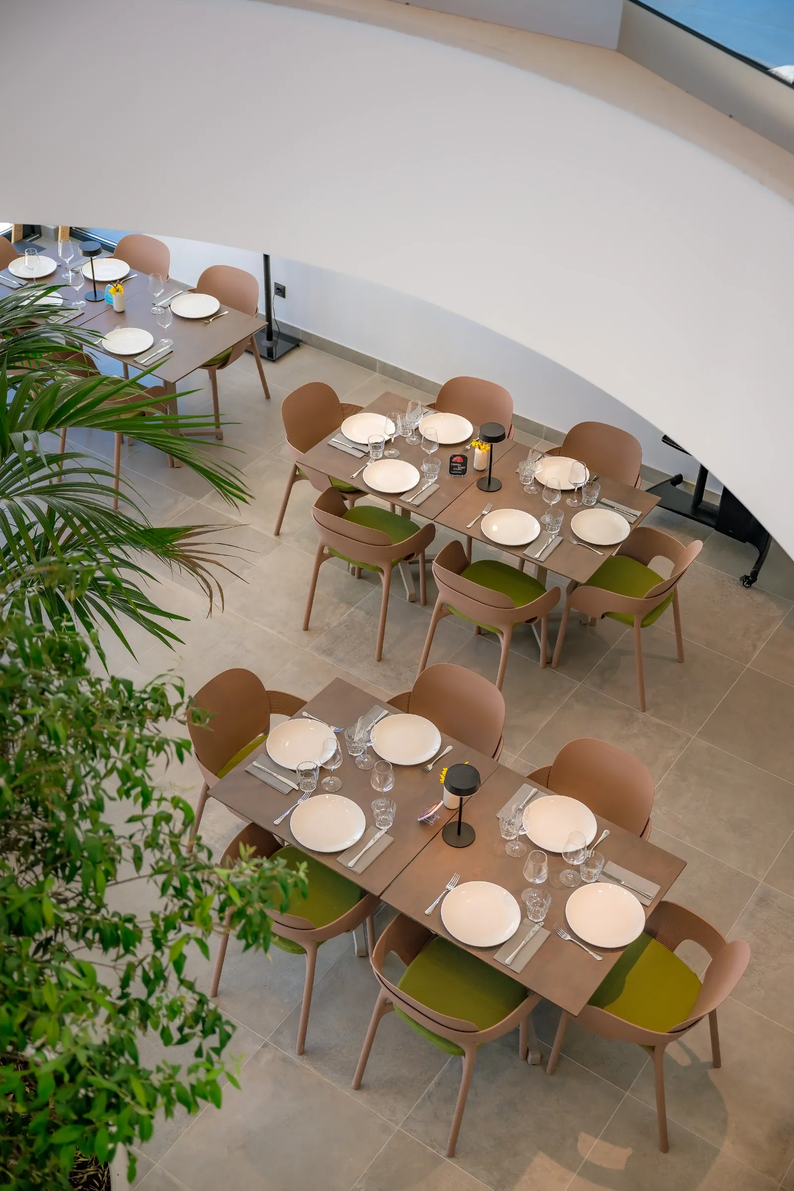 Restaurant von innen am Camping Resort Sibenik mit moderner Ausstattung